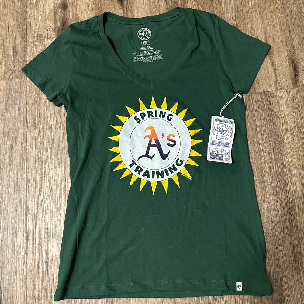 Oakland A’s 47 Brand Spring Training women’s shirt size Large (NWT)